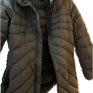 Women’s/ladies Lands End puffer jacket, excellent condition! 90% down!